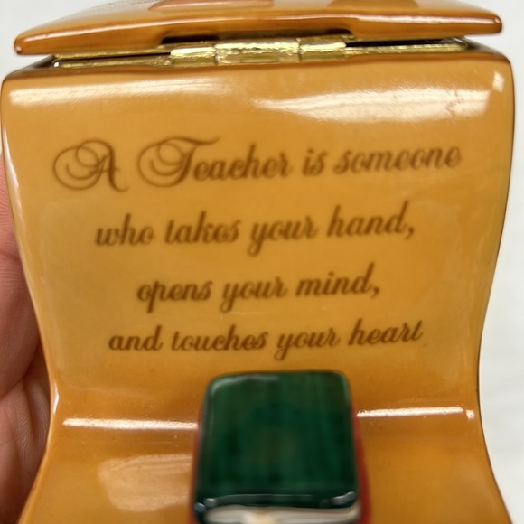 Vintage Ardleigh Elliott numbered music/trinket box titled “Apple For Teacher@ - Picture 8 of 9